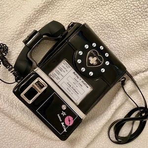 Betsey Johnson retro phone bag